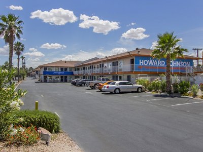 Vegas casinos without resort fees
