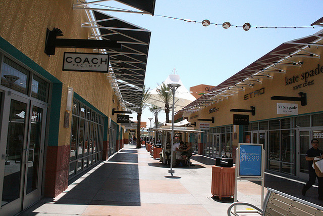 Las Vegas Premium Outlets South  Shopping in The Strip, Las Vegas