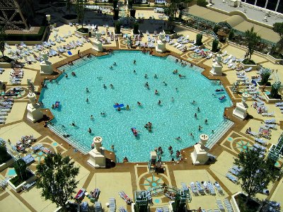 PARIS LAS VEGAS POOL, 4K TOUR of Paris Pool