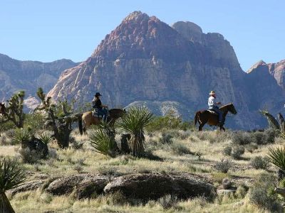 Red Rock Canyon Sunset Horseback Ride and Barbeque Tour