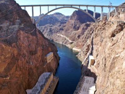 Ultimate hoover dam tour with walk on top