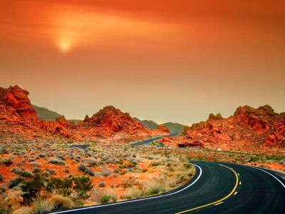 Valley of Fire and Seven Magic Mountains Small Group Tour from Las Vegas