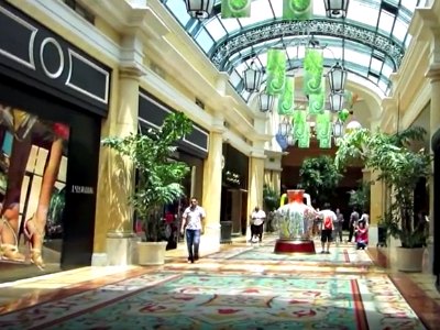 Shopping at Bellagio Hotel in Las Vegas