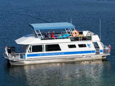 Houseboat on Lake Mead